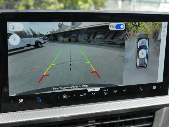 Certified 2025 Ford Explorer Platinum w/ Ultimate Package image 22