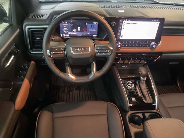 Used 2024 GMC Canyon AT4 w/ AT4 Premium Package AWD/4WD image 13