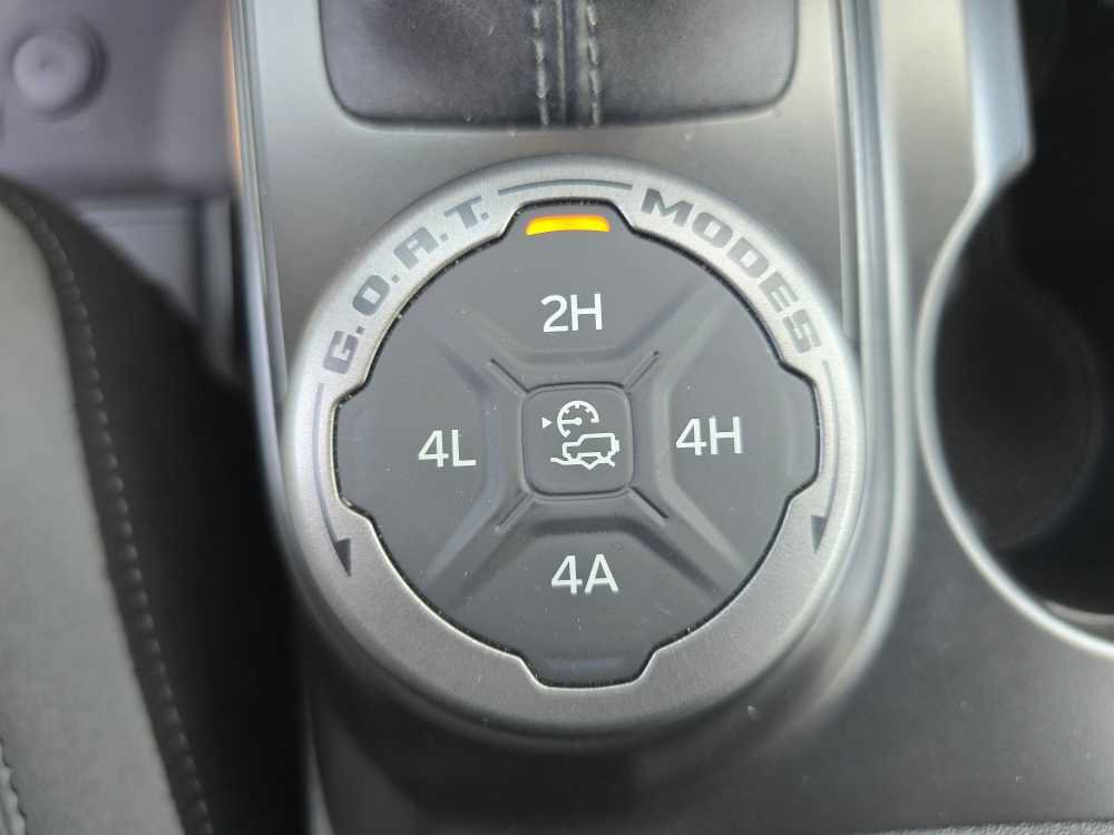 Certified 2024 Ford Bronco Black Diamond w/ Sasquatch Package AWD/4WD image 18