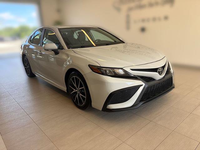 Used 2023 Toyota Camry SE FWD image 4