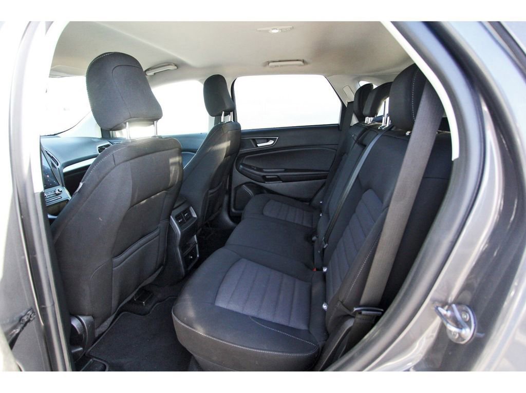 Certified 2024 Ford Edge SE image 10