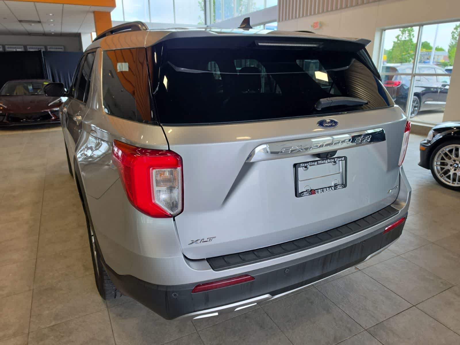 Certified 2021 Ford Explorer XLT w/ Equipment Group 202A AWD/4WD image 10