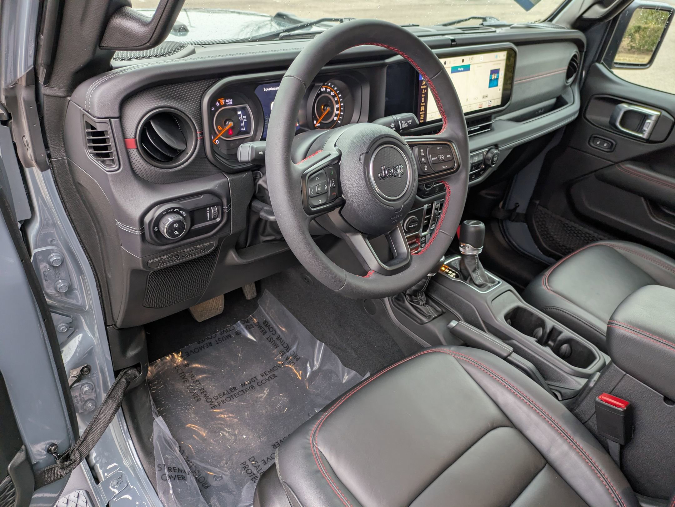 Used 2024 Jeep Gladiator Rubicon image 14