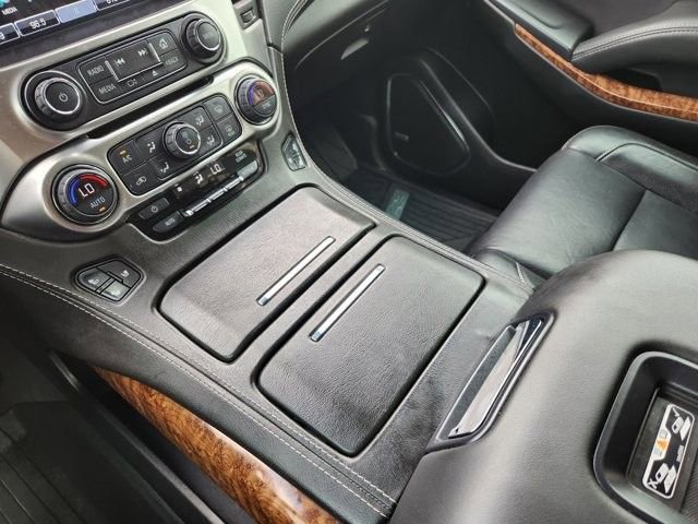 Used 2019 Chevrolet Suburban Premier RWD image 18