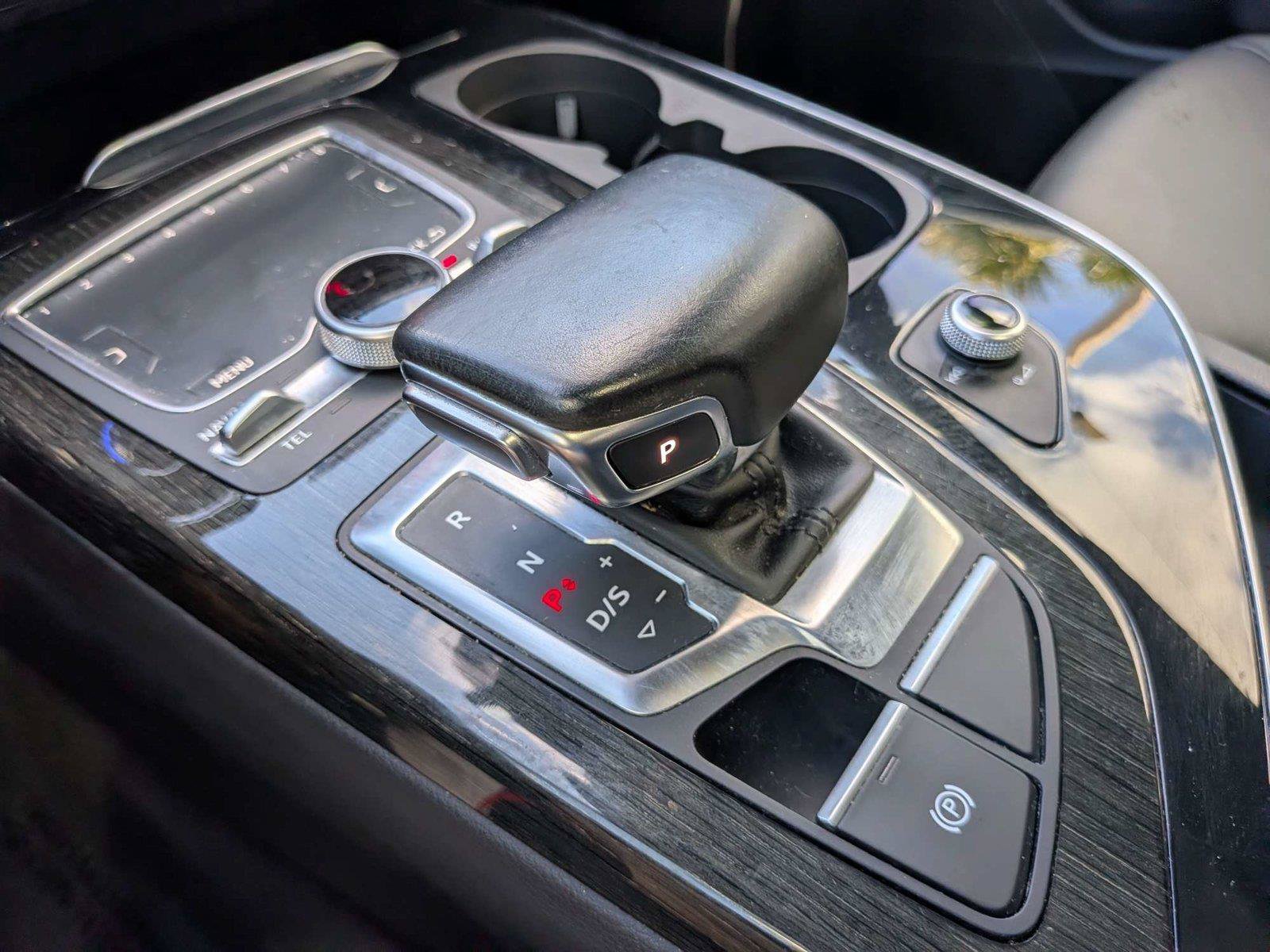 Used 2017 Audi Q7 3.0T Premium AWD/4WD image 22