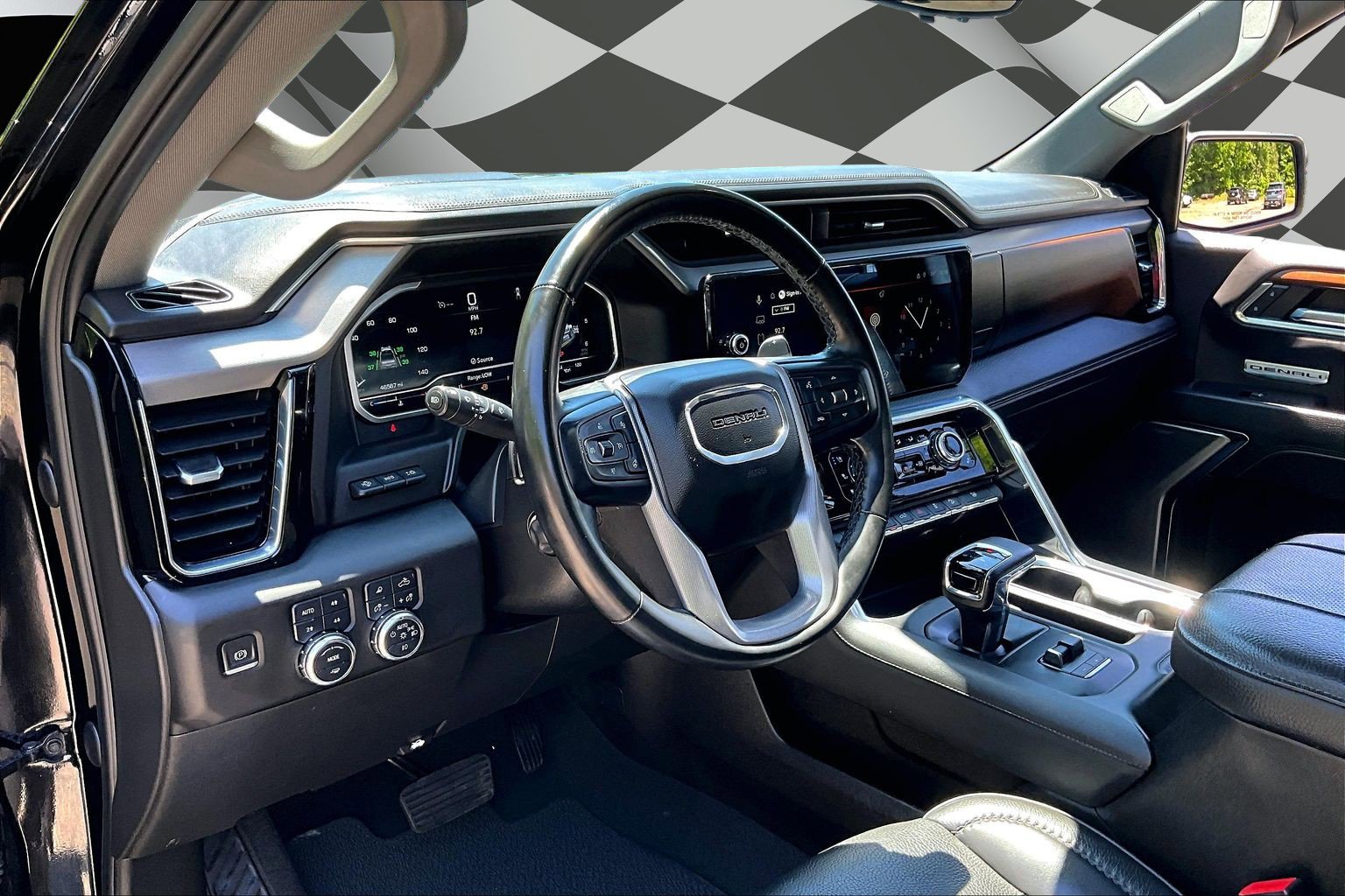 Used 2023 GMC Sierra 1500 Denali w/ Technology Package AWD/4WD image 13