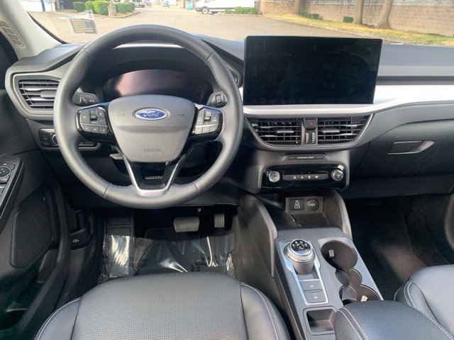 Certified 2025 Ford Escape Platinum AWD/4WD image 19