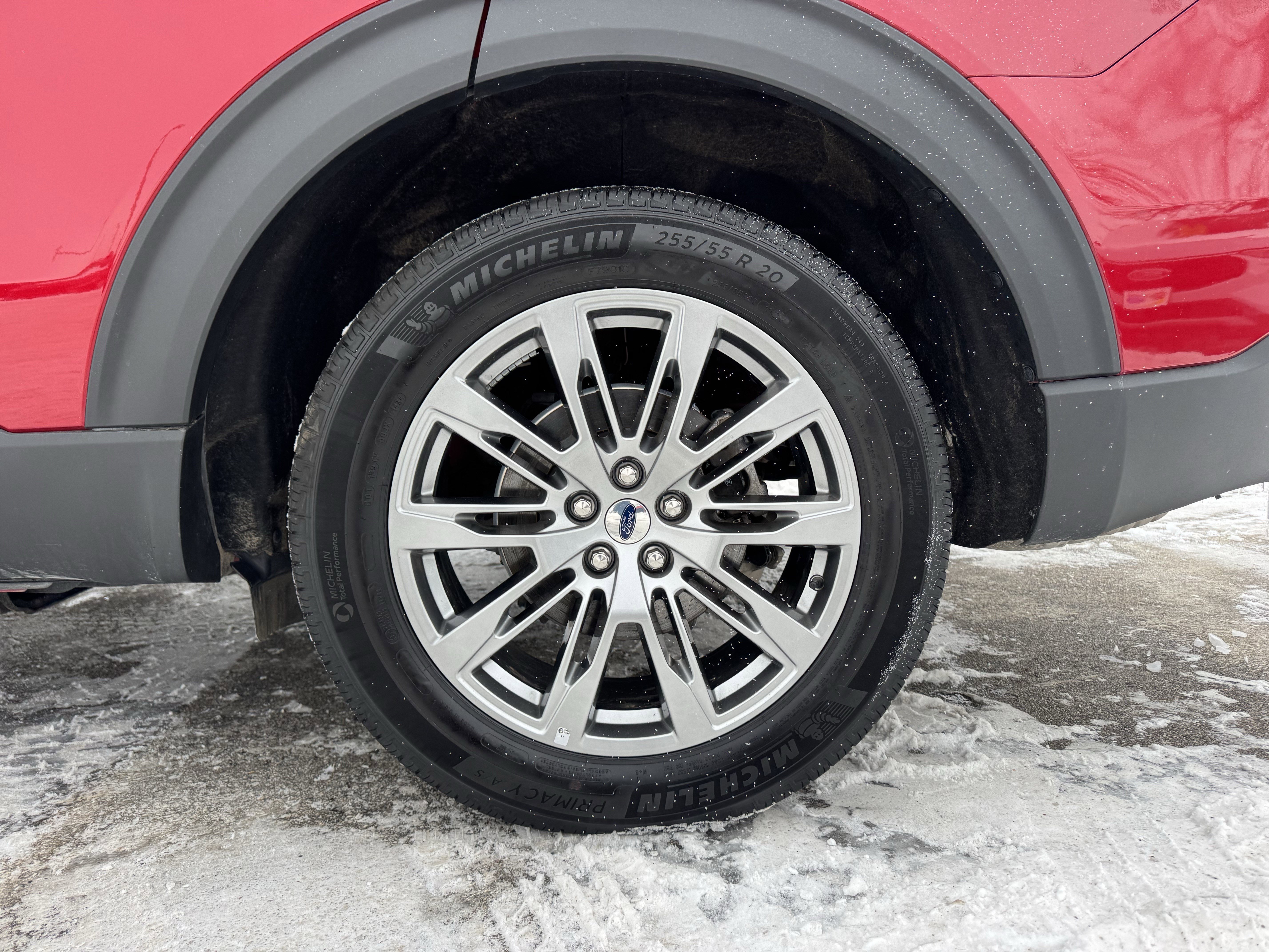 Certified 2025 Ford Explorer Platinum image 20