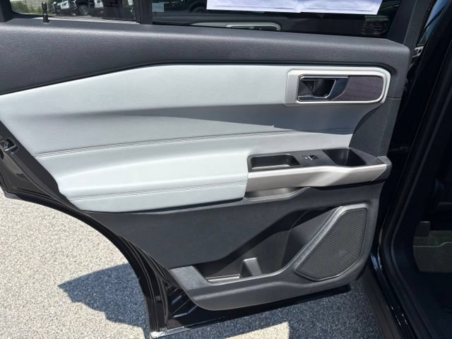 Certified 2022 Ford Explorer XLT w/ Equipment Group 202A AWD/4WD image 28
