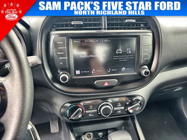 Used 2023 Kia Soul LX FWD image 25