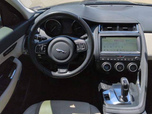 Used 2019 Jaguar E-PACE SE image 18