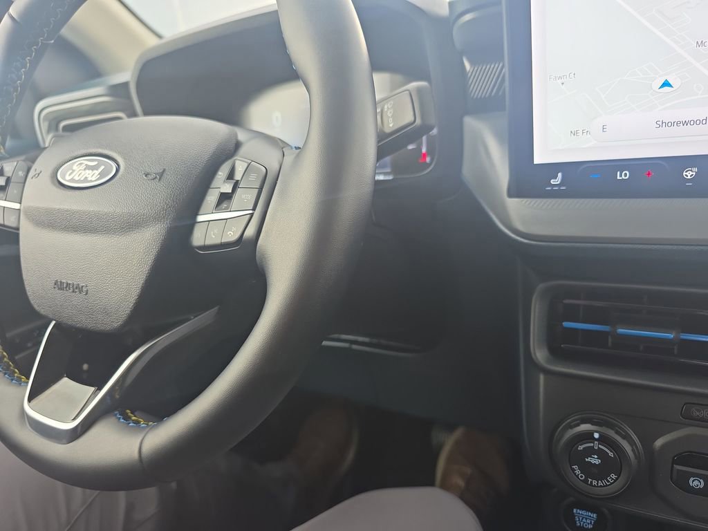 Certified 2025 Ford Maverick Lobo AWD/4WD image 30