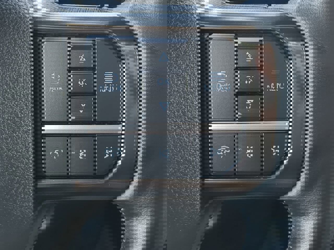 Certified 2025 Ford F450 Platinum w/ FX4 Off-Road Package image 25