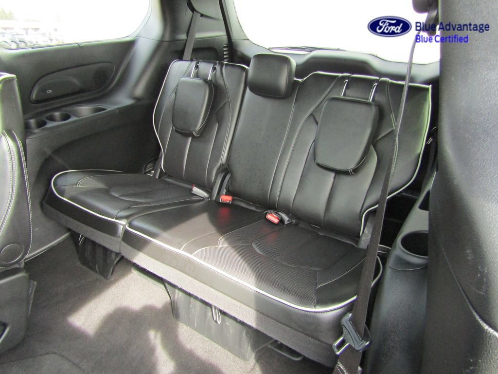 Used 2025 Chrysler Pacifica Limited FWD image 24