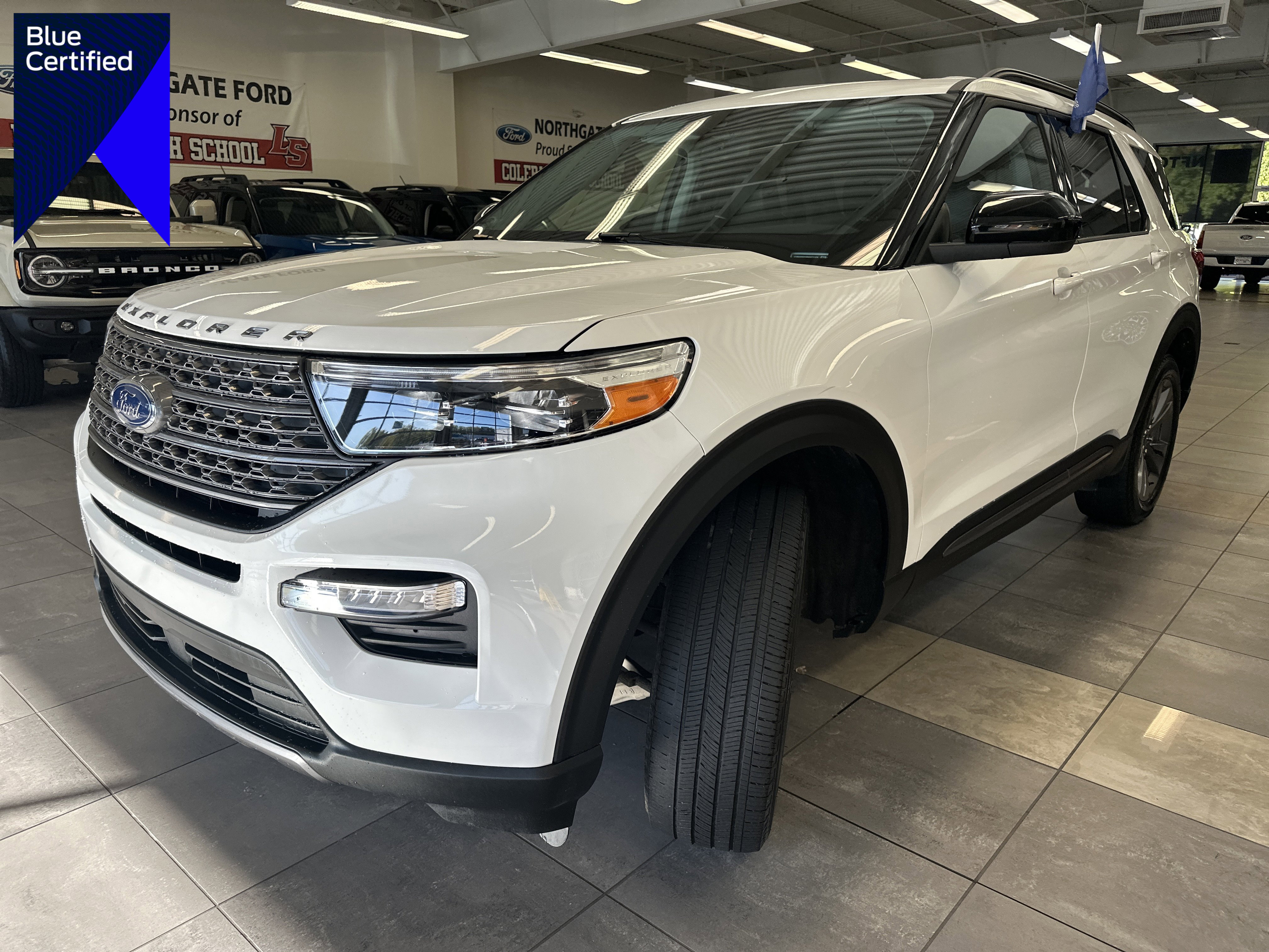 Certified 2022 Ford Explorer XLT w/ Equipment Group 202A