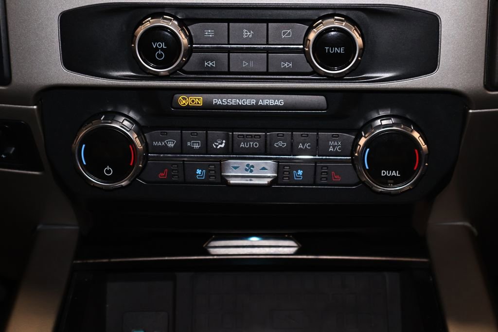 Certified 2022 Ford F350 Lariat w/ Tremor Off-Road Package image 33