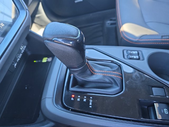 Used 2024 Subaru Crosstrek 2.5i Limited w/ Crosstrek Mirror Package AWD/4WD image 19