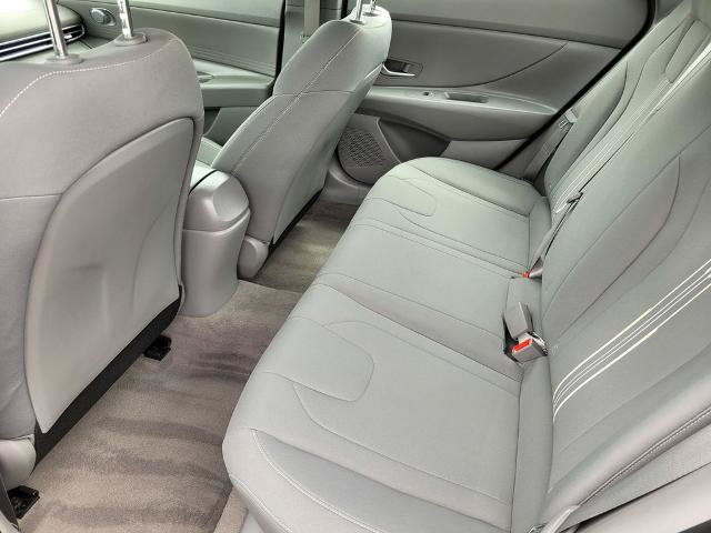 Used 2023 Hyundai Elantra SEL FWD image 12