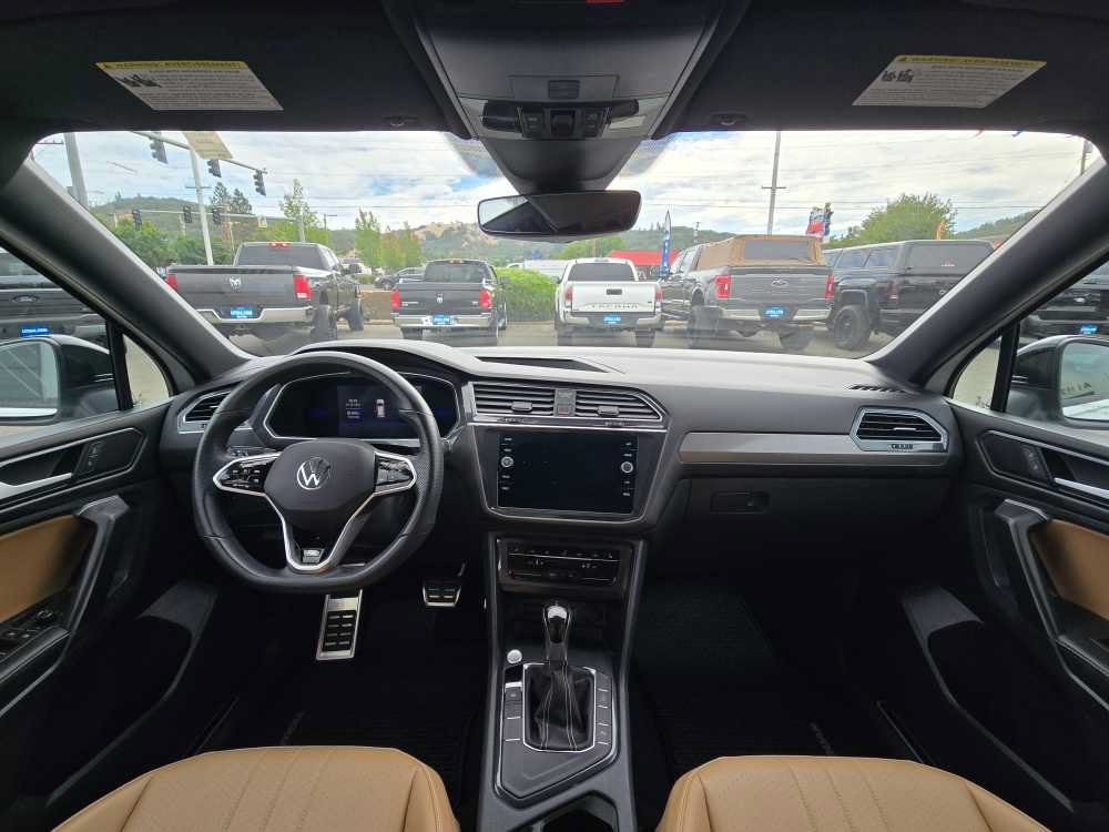 Used 2022 Volkswagen Tiguan SE R-Line FWD image 15