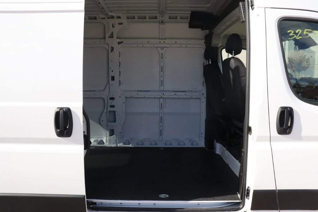 Used 2024 RAM ProMaster 2500 image 18