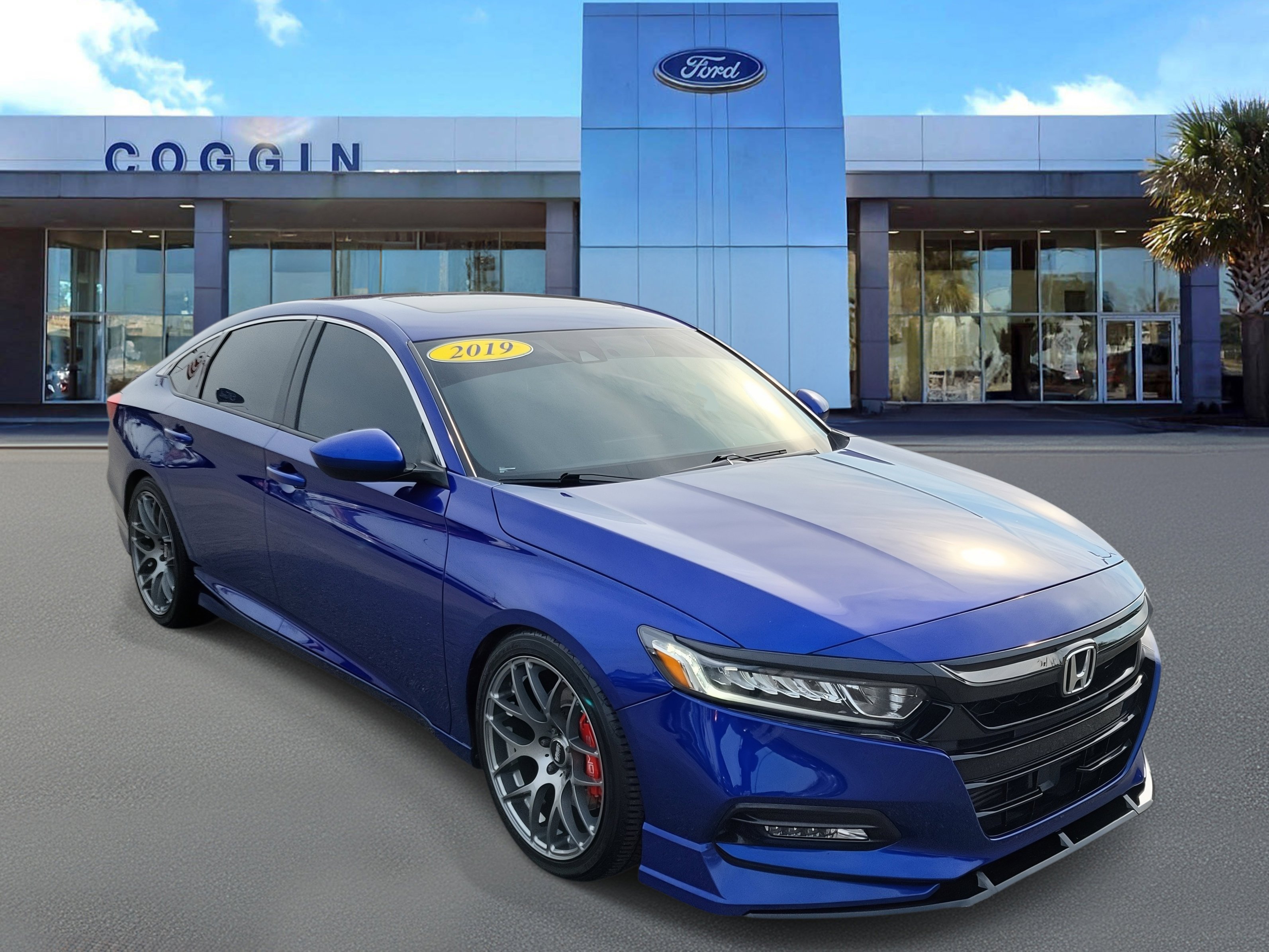 Used 2019 Honda Accord Sport image 4