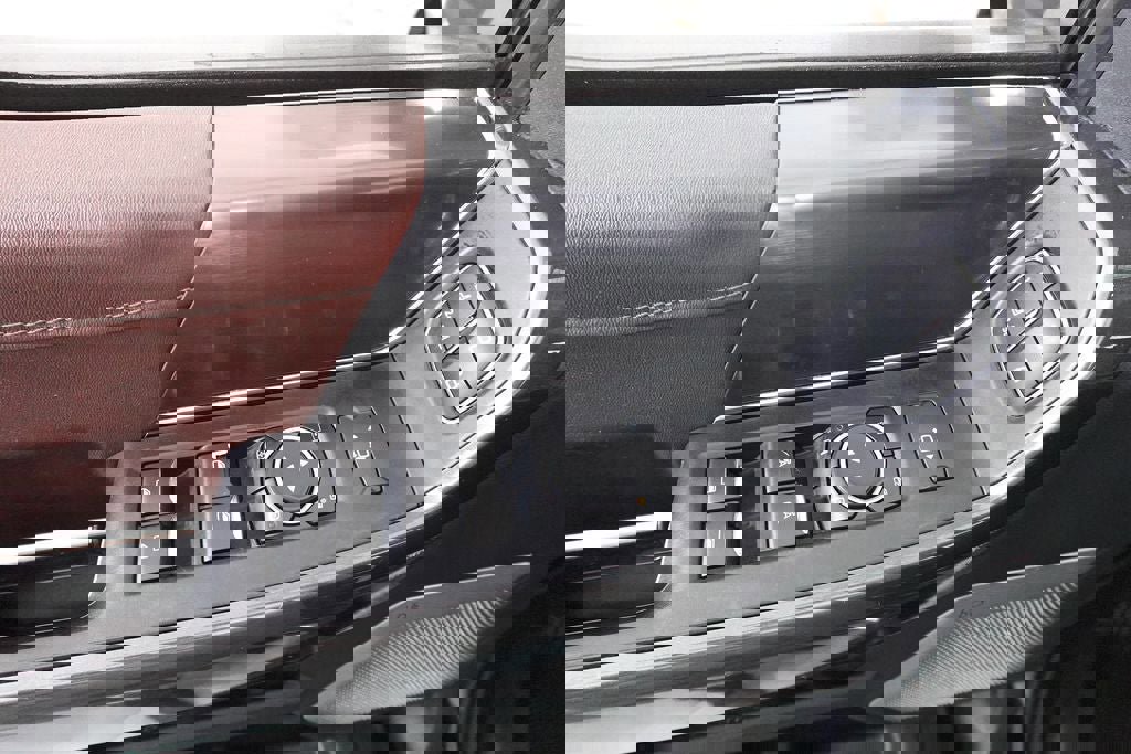 Certified 2021 Ford F150 Lariat w/ Equipment Group 502A High image 9