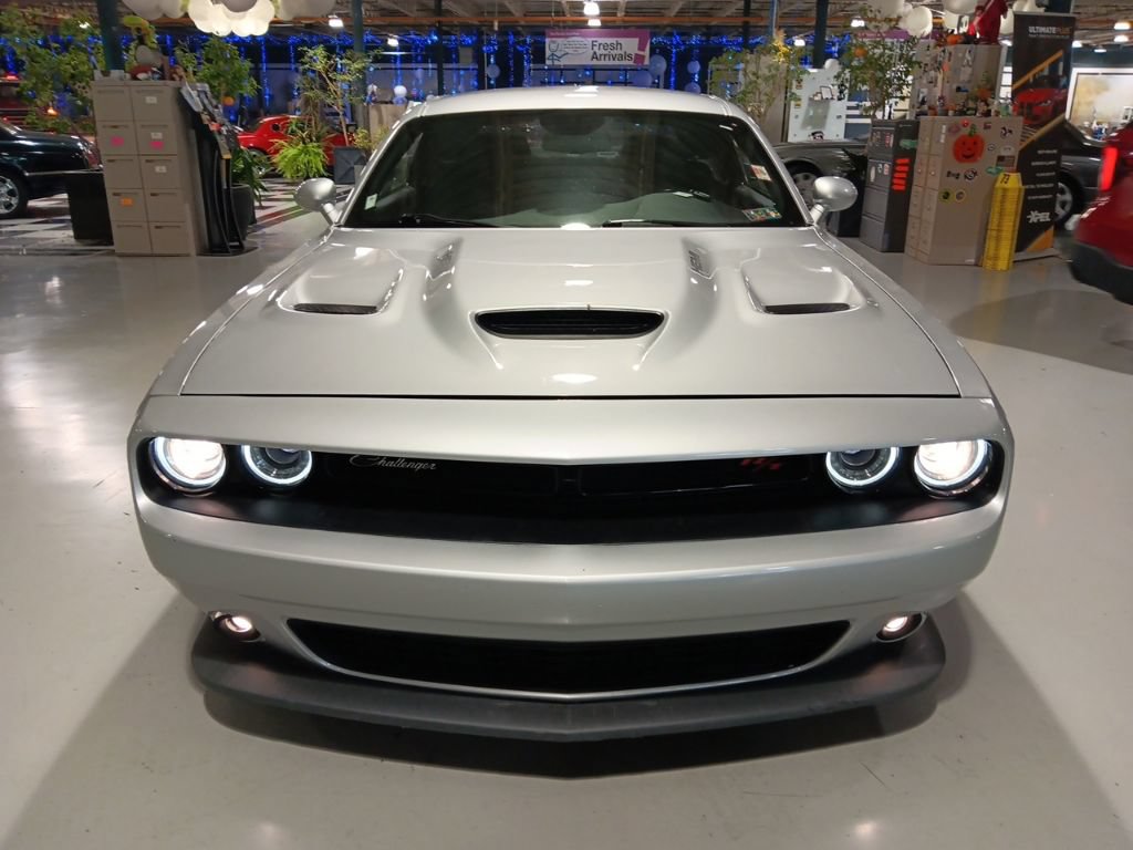 Used 2021 Dodge Challenger R/T Scat Pack RWD image 3