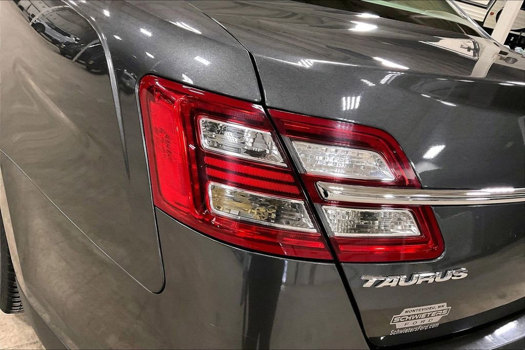 Certified 2017 Ford Taurus Limited image 27