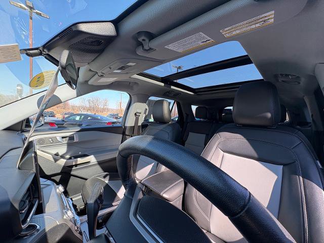 Certified 2022 Ford Explorer XLT w/ Equipment Group 202A image 24