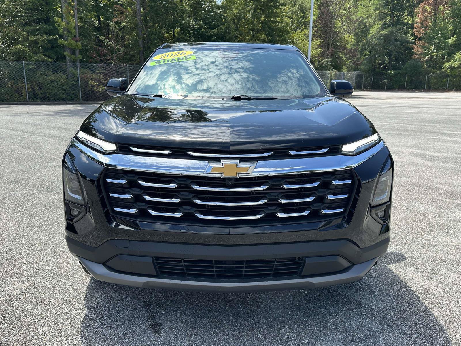 Used 2026 Chevrolet Equinox LT w/ Safety and Technology Package FWD image 2