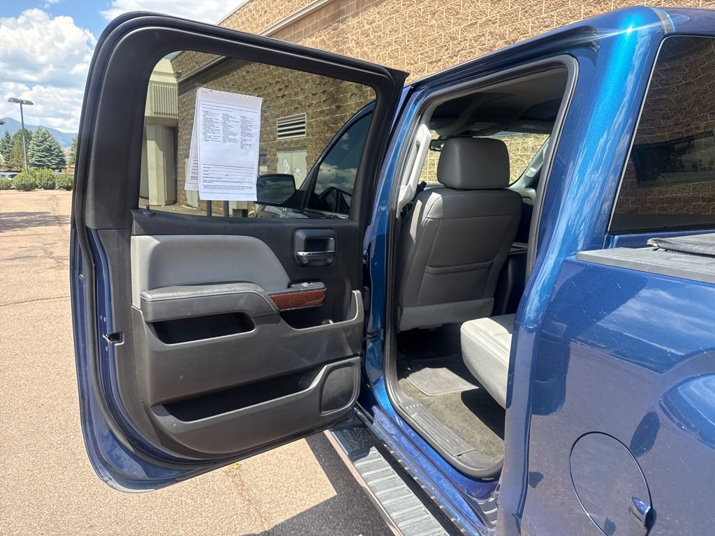 Used 2018 GMC Sierra 1500 SLT AWD/4WD image 19