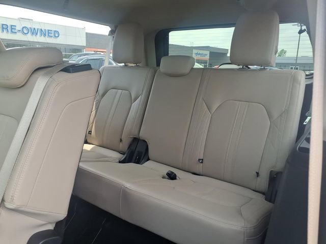 Certified 2022 Ford Expedition Max Platinum AWD/4WD image 10