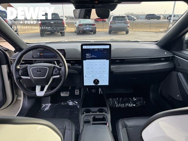 Certified 2025 Ford Mustang Mach-E GT image 27