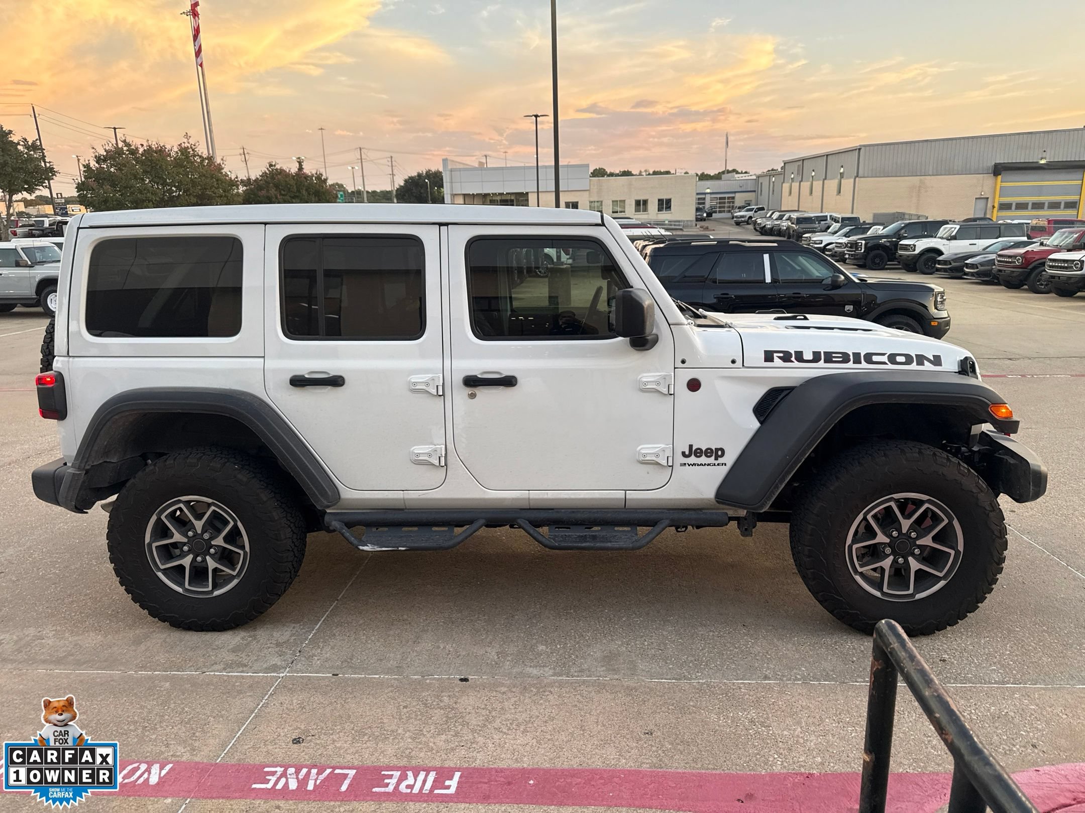 Used 2024 Jeep Wrangler Unlimited Rubicon w/ Convenience Group AWD/4WD image 3