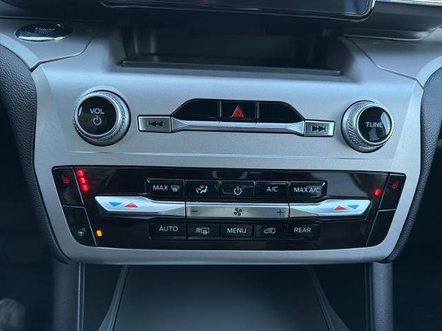 Certified 2022 Ford Explorer XLT w/ Equipment Group 202A image 21