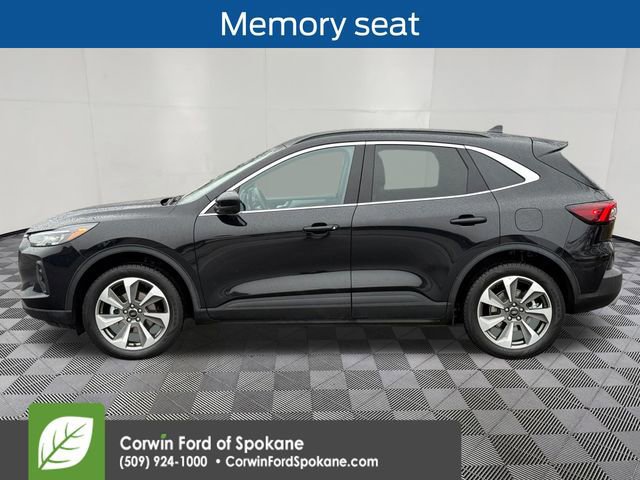 Certified 2025 Ford Escape Platinum image 2