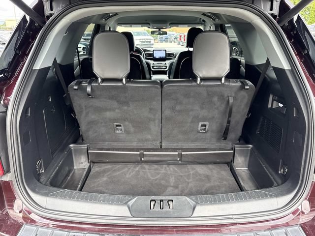 Certified 2022 Ford Explorer XLT w/ Equipment Group 202A RWD image 12
