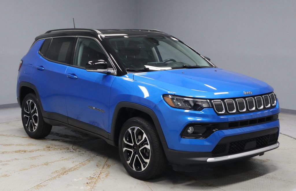Used 2022 Jeep Compass Limited image 1
