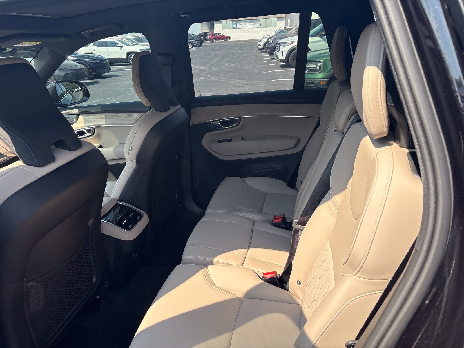 Used 2026 Volvo XC90 B5 Plus AWD/4WD image 37