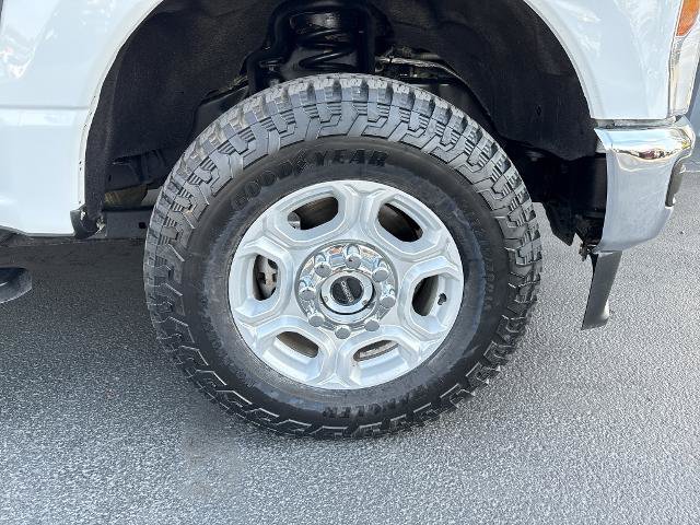 Certified 2025 Ford F350 XLT w/ 360-Degree Camera Package AWD/4WD image 9