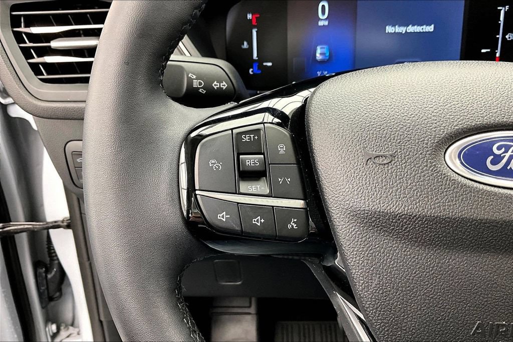 Certified 2025 Ford Escape SE FWD image 18