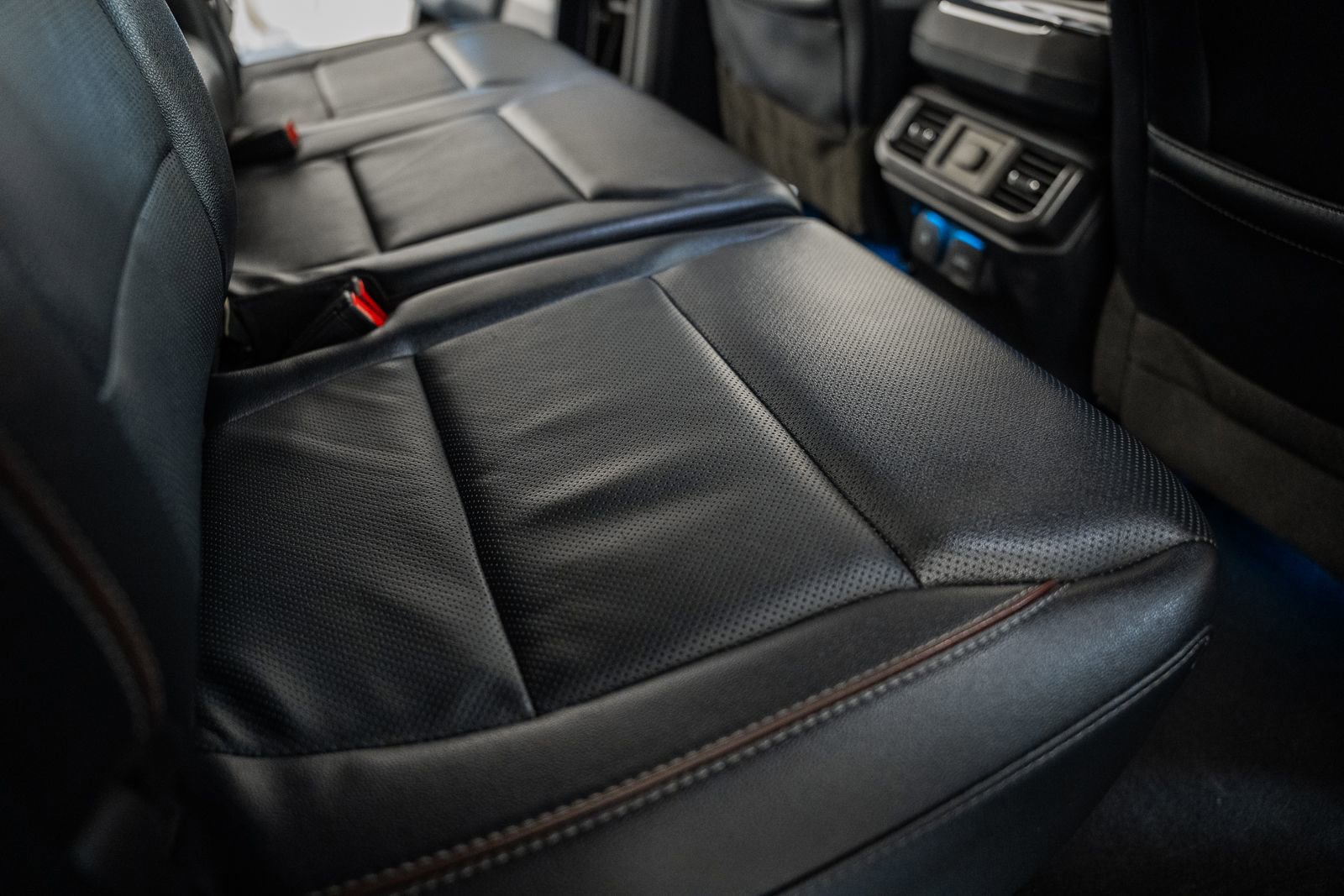 Certified 2023 Ford F150 Lariat image 38