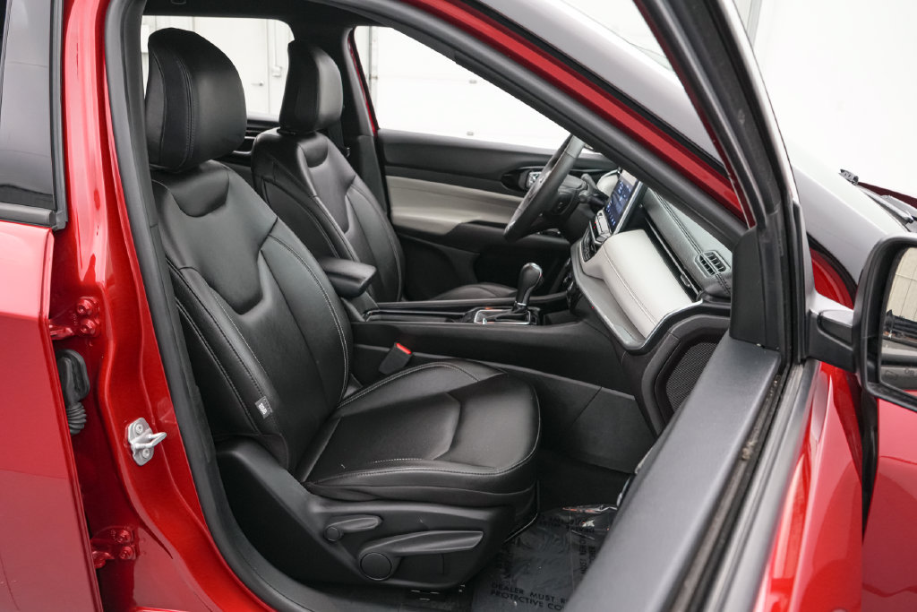 Used 2025 Jeep Compass Limited AWD/4WD image 20