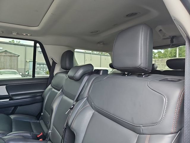 Certified 2025 Ford Expedition Active AWD/4WD image 18