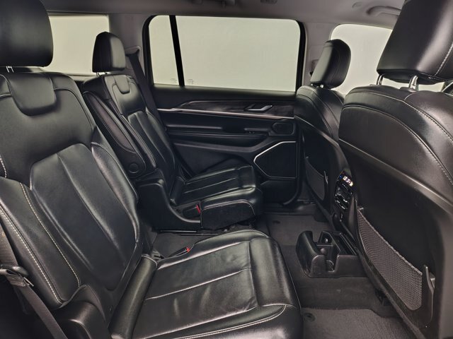 Used 2022 Jeep Grand Cherokee L Limited AWD/4WD image 30