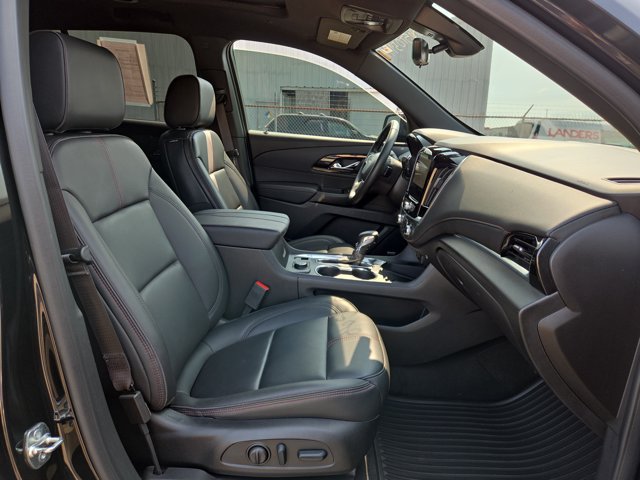 Used 2023 Chevrolet Traverse RS AWD/4WD image 17