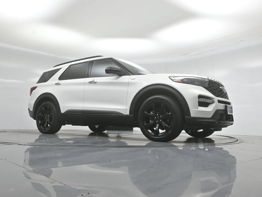 Certified 2023 Ford Explorer ST-Line w/ Class IV Trailer Tow Package RWD image 4
