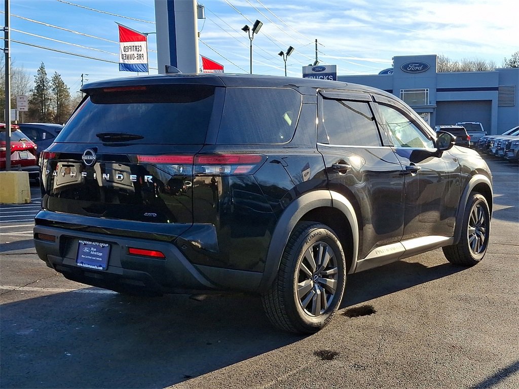 Used 2022 Nissan Pathfinder S image 5