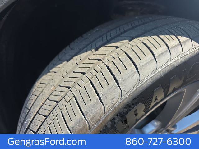 Certified 2022 Ford Explorer XLT w/ Equipment Group 202A AWD/4WD image 38