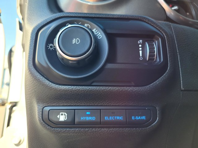 Used 2023 Jeep Wrangler Unlimited Rubicon 4xe AWD/4WD image 15